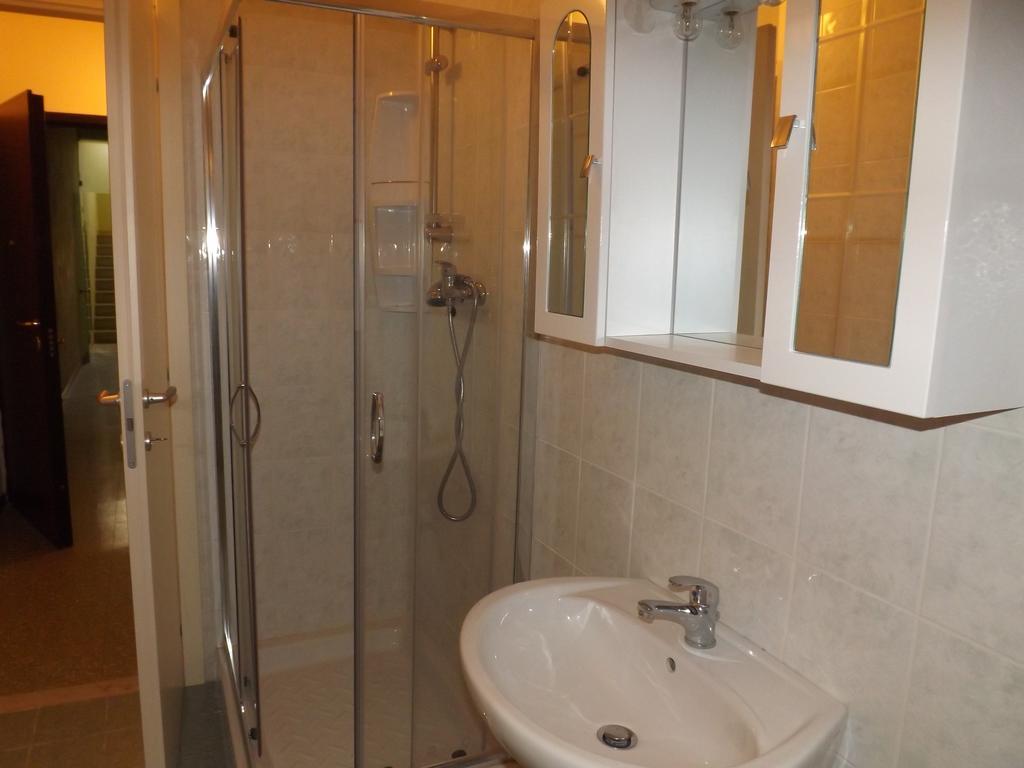B&B Central Toma มอนเตกาตินี แตร์เม ภายนอก รูปภาพ