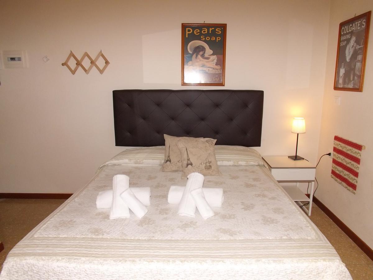 B&B Central Toma มอนเตกาตินี แตร์เม ภายนอก รูปภาพ