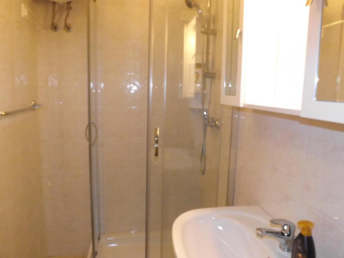 B&B Central Toma มอนเตกาตินี แตร์เม ภายนอก รูปภาพ